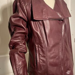 Gorgeous Danier Lambskin leather jacket